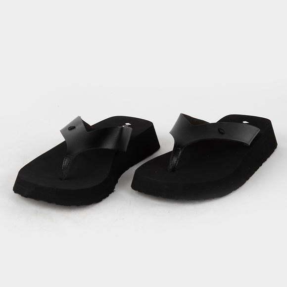Volcom Black Women's Sandals - Picture 1 of 5